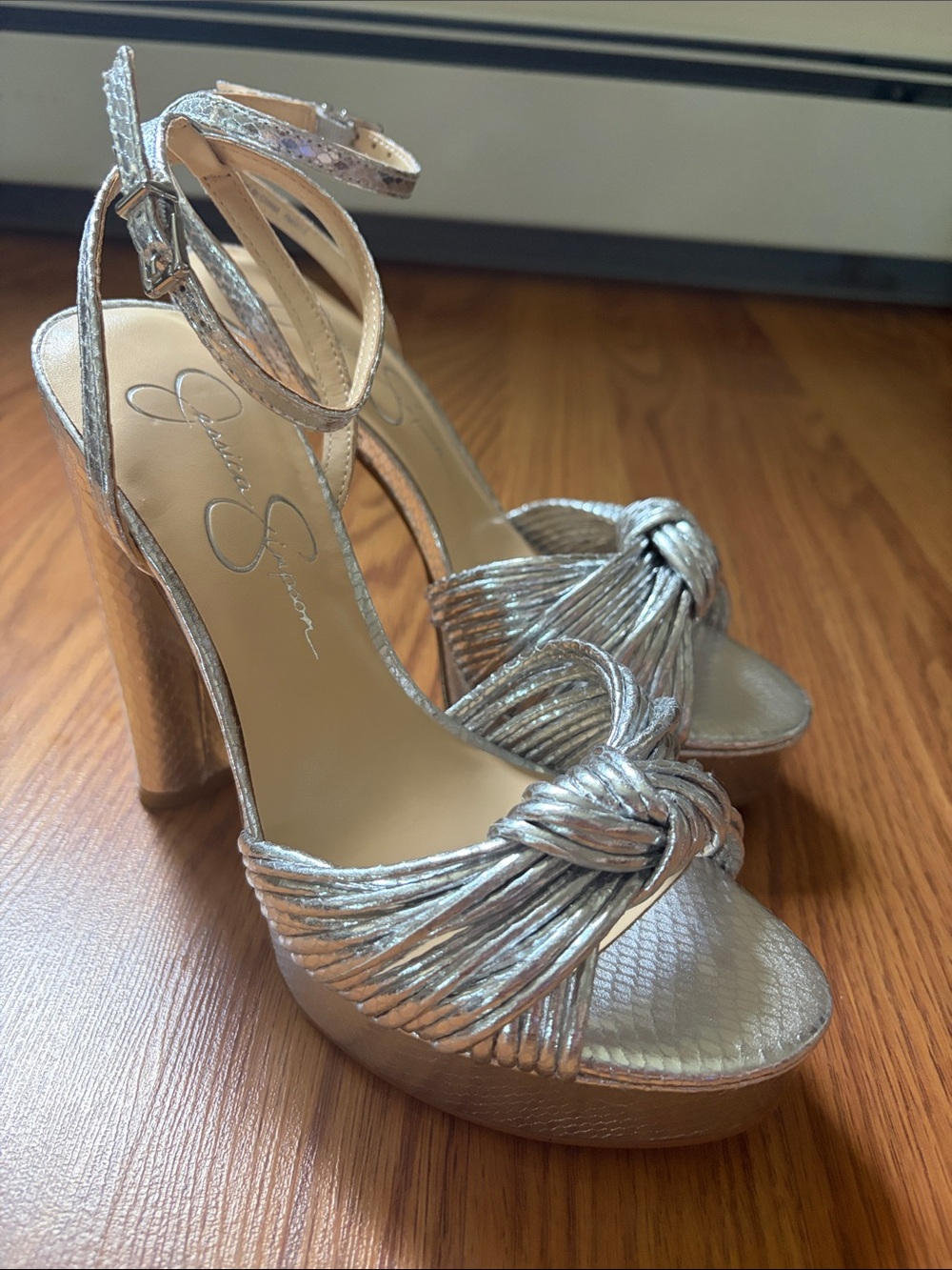 Jessica Simpson Metallic Silver Knotted Platform Sandals